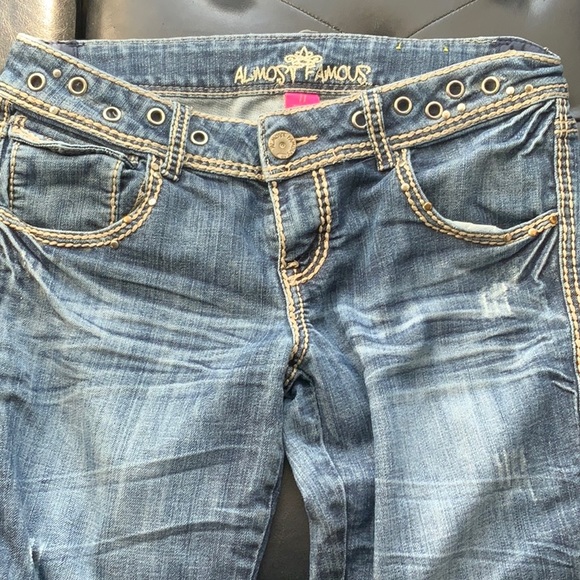Almost Famous Jean Capris Sz11 - Picture 3 of 7